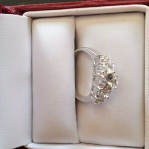 Great Gift! Ring New W Tags Size 6